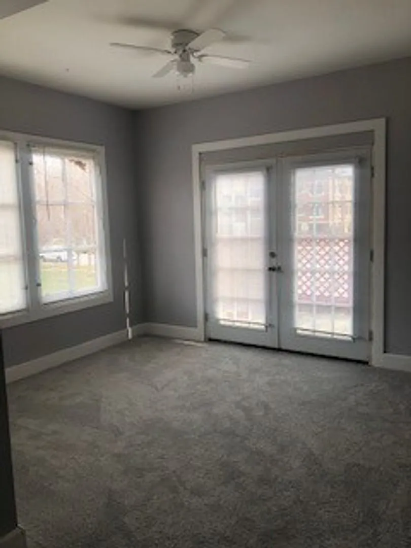 Three Bedroom Apartments Located Near 38th St and Meridian — Photo 2