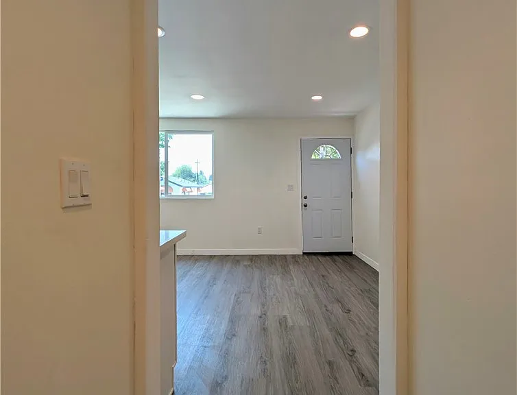 1575 1/2 Munson Ave #1/2 — Photo 21