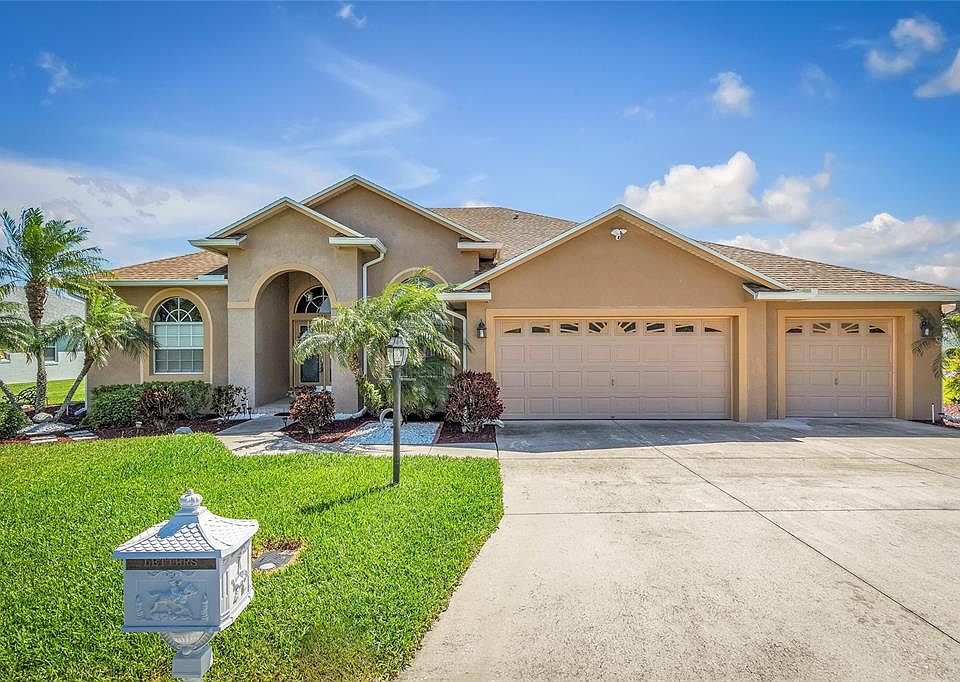 1st image of 330 TERRANOVA BOULEVARD