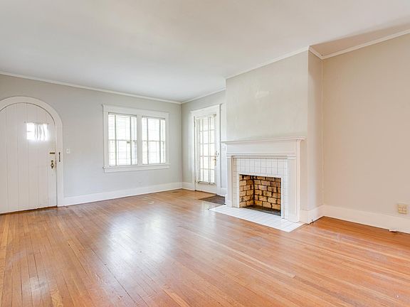 2nd image of 226 Leonard Ave #A