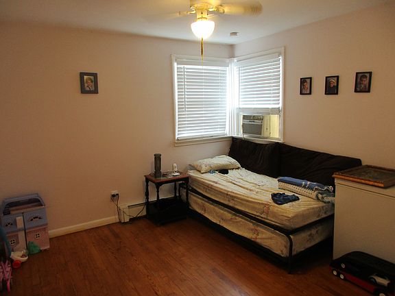 5th image of 462 Manetta Ave