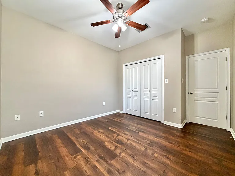 3300 Forest Creek Dr — Photo 19