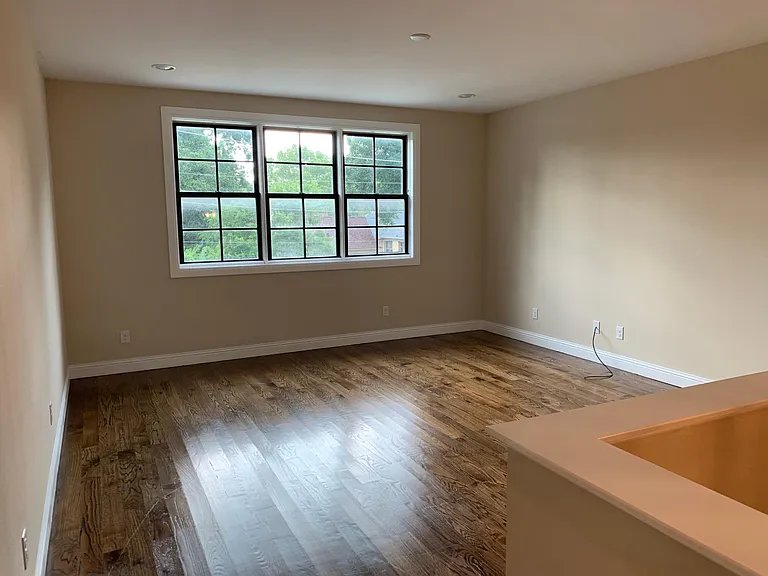3109 Odessa Ave — Photo 16