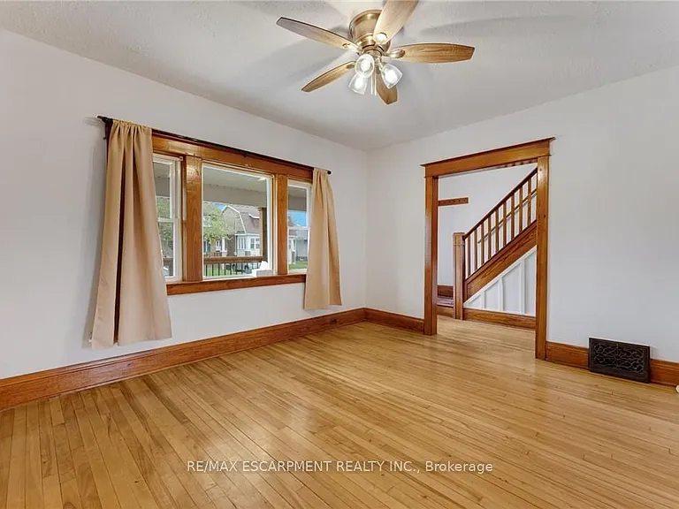 112 Oakland Ave — Photo 7
