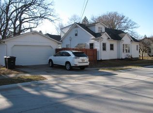 2221 26th St, Rock Island, IL