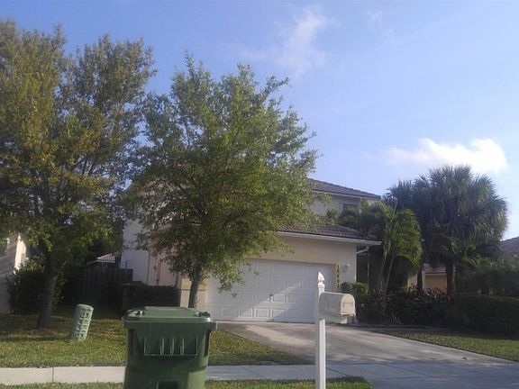 3rd image of 16891 Crestview Ln
