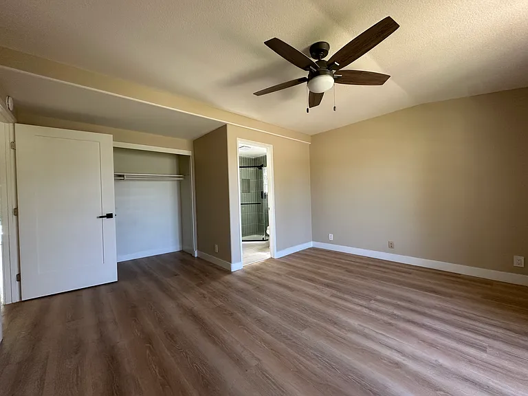 9197 El Cortez Ave — Photo 10