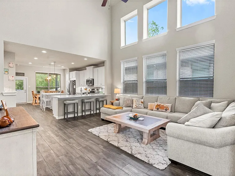112 Sugar Peak Ct — Photo 10