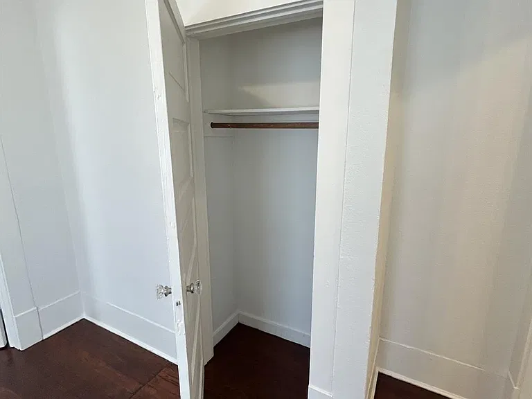2514 Avenue M #2 — Photo 10