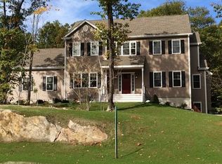 33 Summit Cir, Wrentham, MA 02093