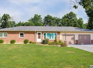 5848 W Longview Rd, Harrisburg, PA 17112