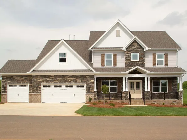 8101 Simon Dr, Stokesdale, NC 27357