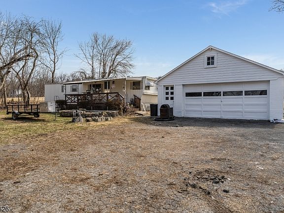 2nd image of 49 Valley Rd