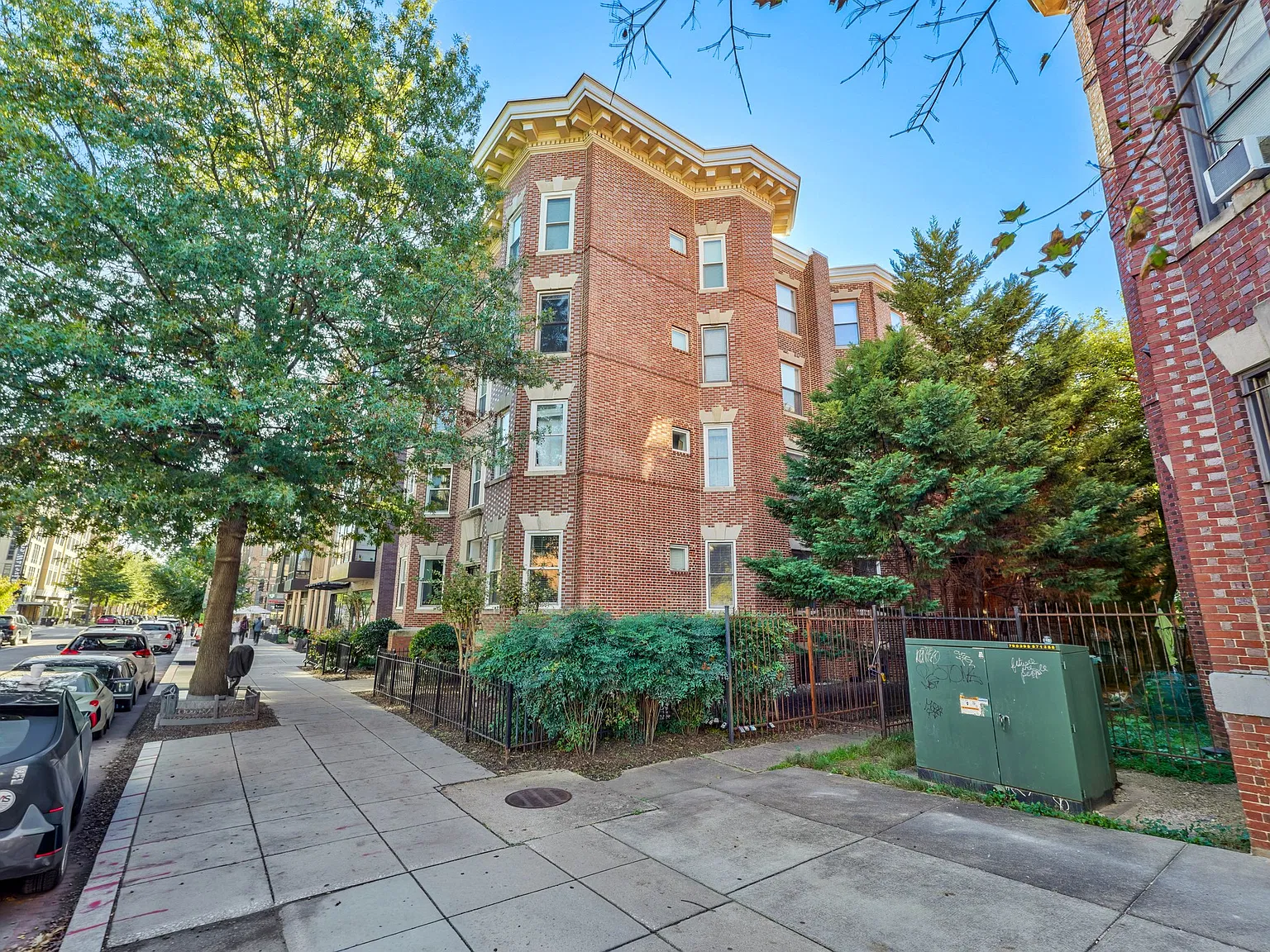 1 bed, 618 sqft, $2,500 — Photo 2
