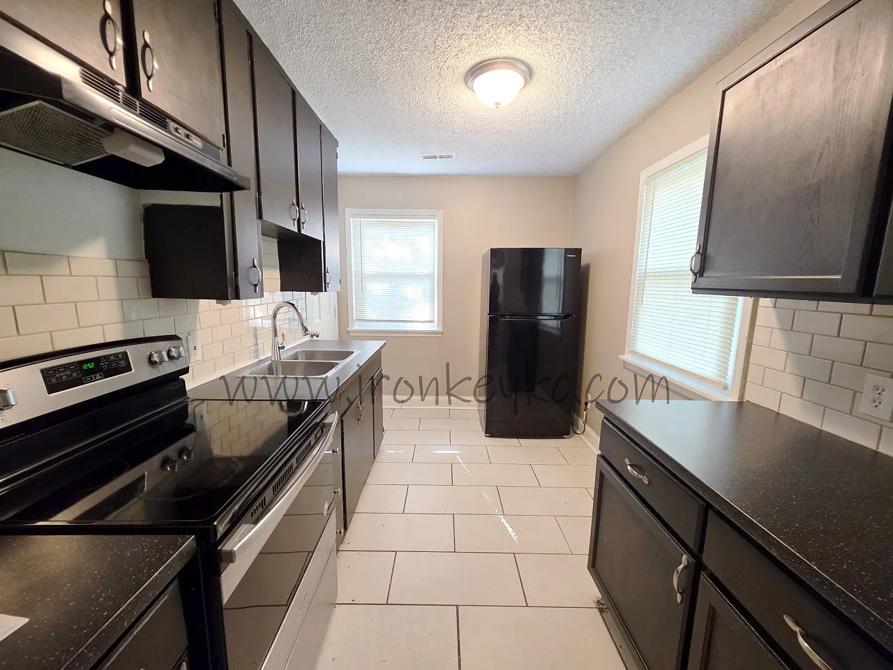 2 bed, 728 sqft, $1,250 — Photo 4