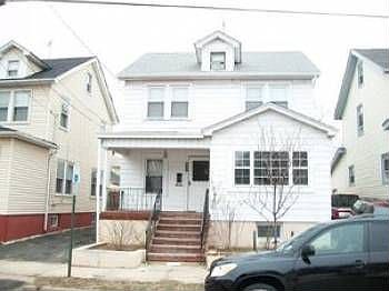 2nd image of 207 Lawrence St