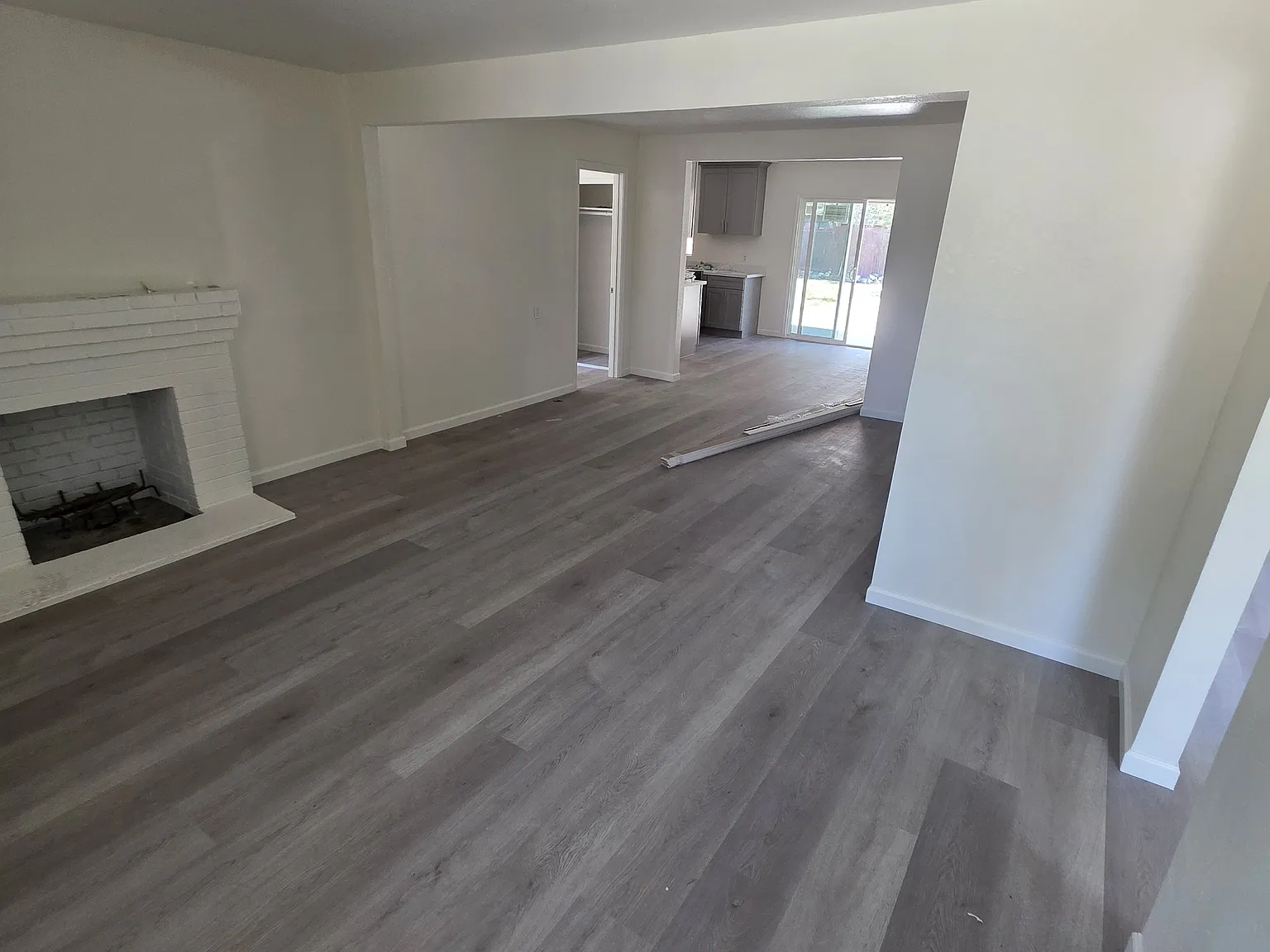 7915 Juniper Ave — Photo 2