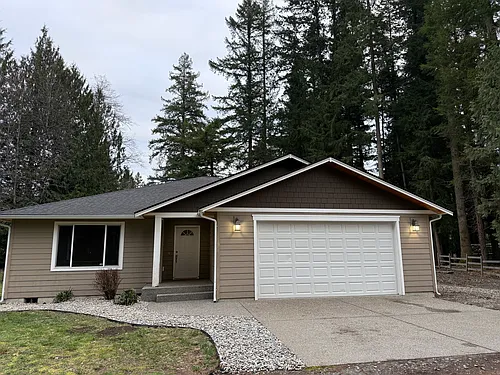 7723 Russell Rd Photo 1
