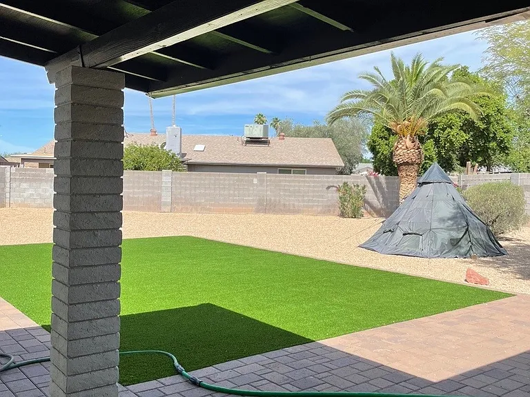 2156 S Beverly Cir — Photo 2