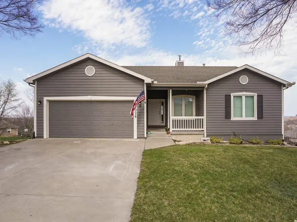 3528 Tillerman Dr, Lawrence, KS 66049