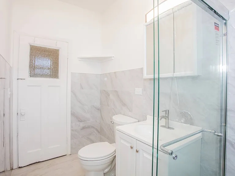 4632 W Barry Ave #2 — Photo 21