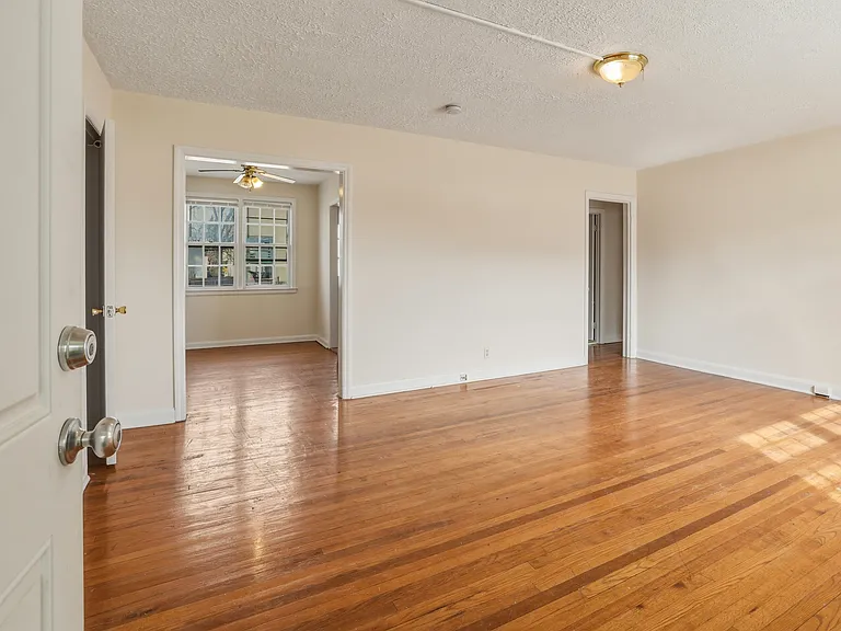 957-B William St #1 — Photo 3