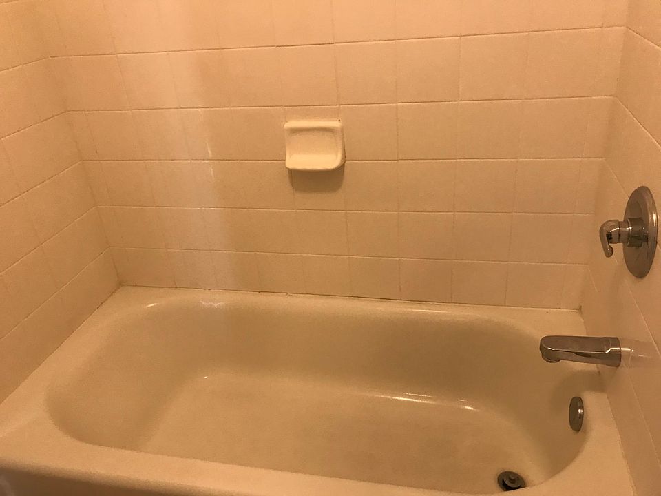 2nd image of 1925 Kalakaua Ave Floor 14
