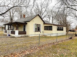 110 S Country Ln, Desloge, MO 63601
