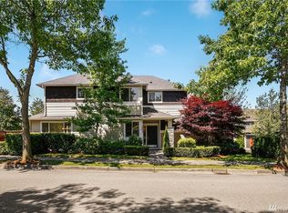2499 NE Laurelwood Ln, Issaquah, WA 98029
