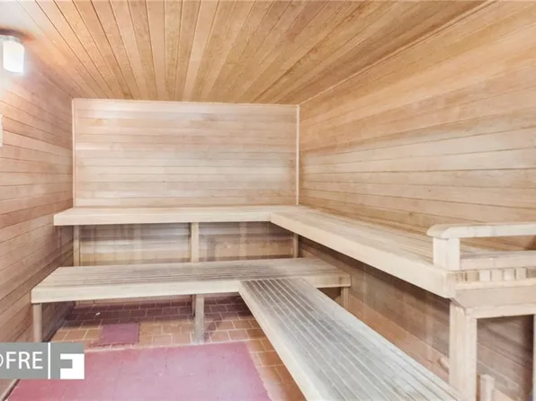 1940 Bergen Avenue image 35 of 42