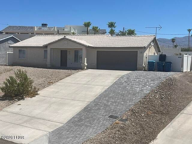 1st image of 2713 Huntington Dr