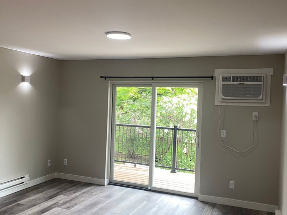 4th image of 1717 W 6th St #412