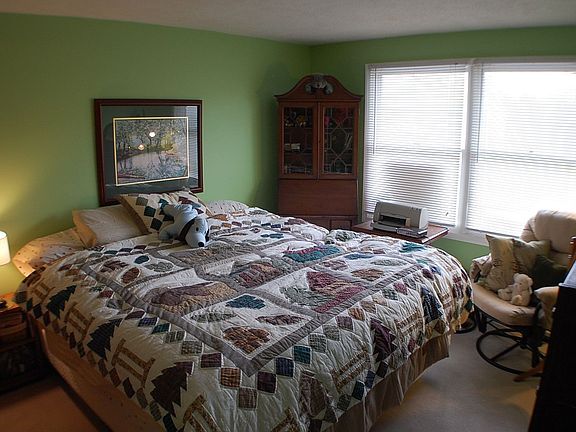3rd image of 1169 Cunningham Dr