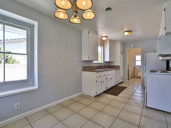 2nd image of 3490 Kemble Ave