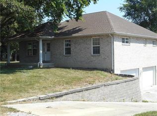 223 Holiday Dam Rd, Edwardsville, IL 62025