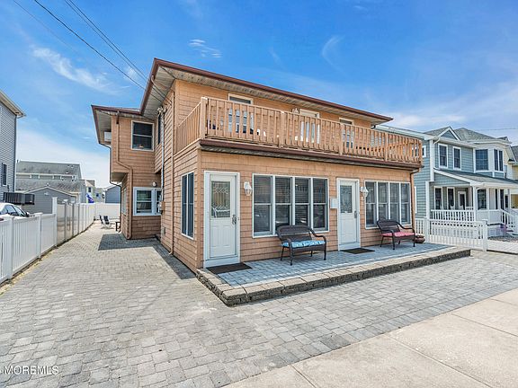 2nd image of 8 President Ave Unit 1