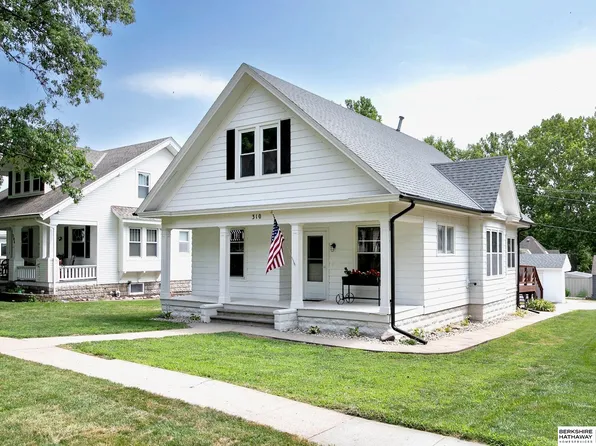 310 4th St, Yutan, NE 68073