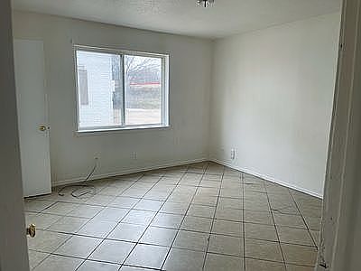 2nd image of 1124 E 64th St APT D