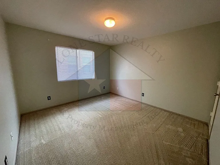 6607 Taree Loop — Photo 11