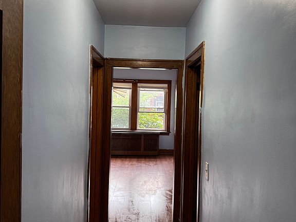 5th image of 4315 S Sawyer Ave #1