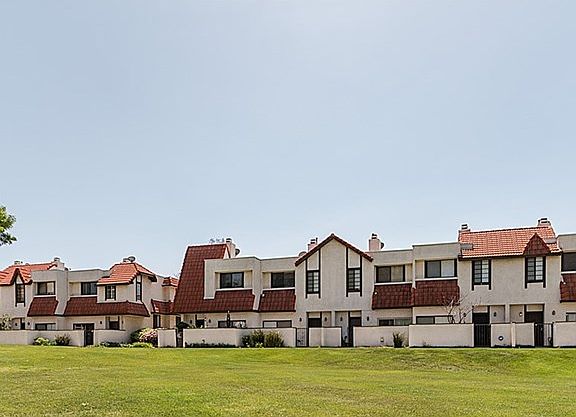 2nd image of 27614 Nugget Dr APT 3