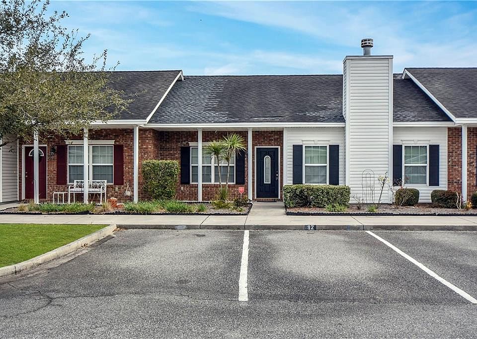1st image of 92 White Oak Ct #92