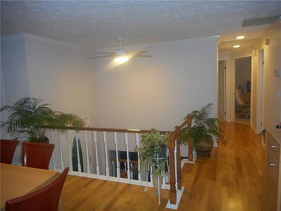 4th image of 1389 Tucker Woods Ct