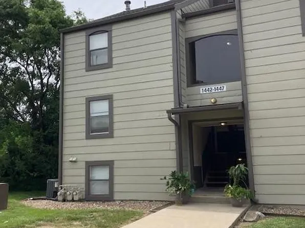 1443 Westbrooke St, Lawrence, KS 66049