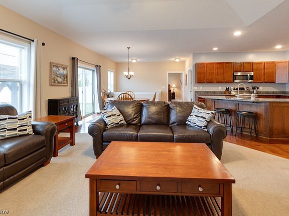 5th image of 182 Granite Dr