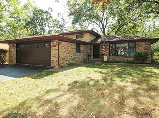 1611 Cedar Rd, Homewood, IL 60430