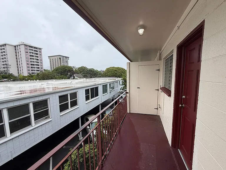1712 Poki St — Photo 9