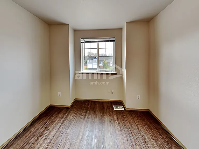 8905 134th St E — Photo 17