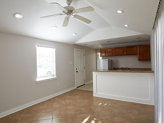 2nd image of 1600 1/2 Newton St