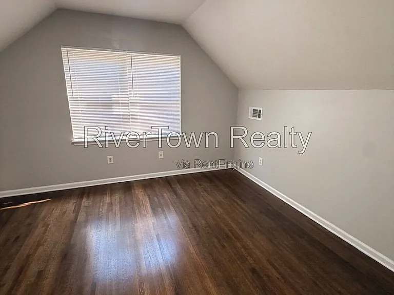 2884 Spring Hill Dr — Photo 11
